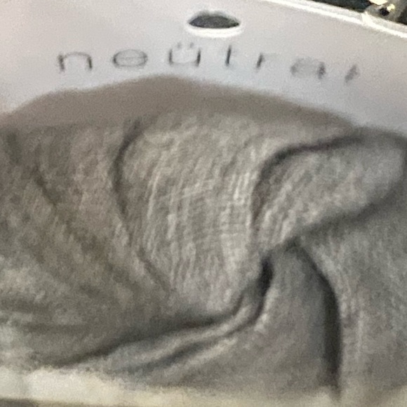 Scunci Gray Top Knot Headband - Picture 10 of 11